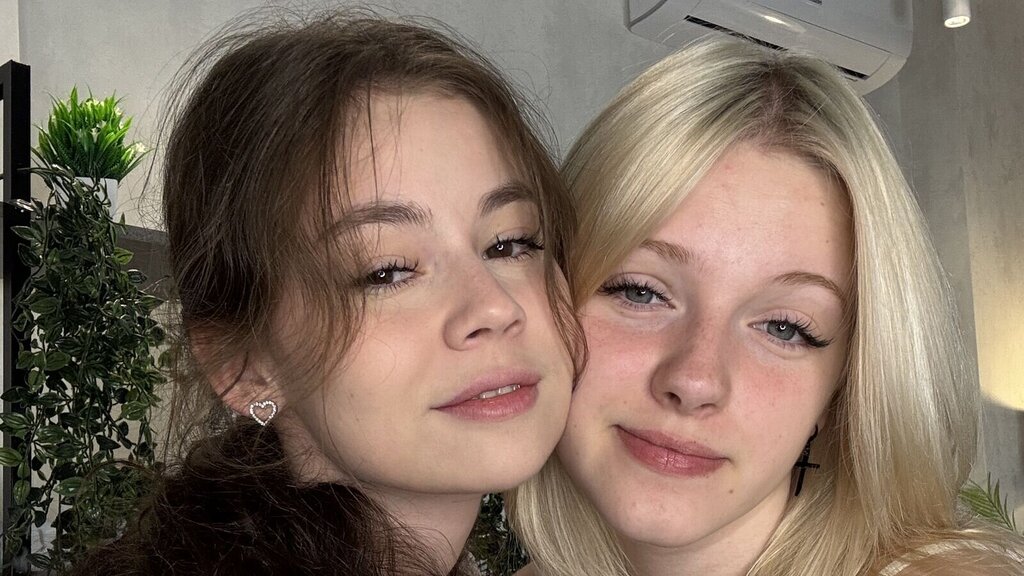 MozelleAndAnnita