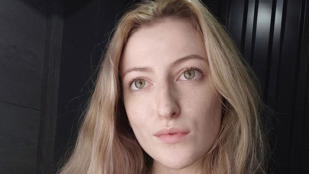 EvaEvansBloom